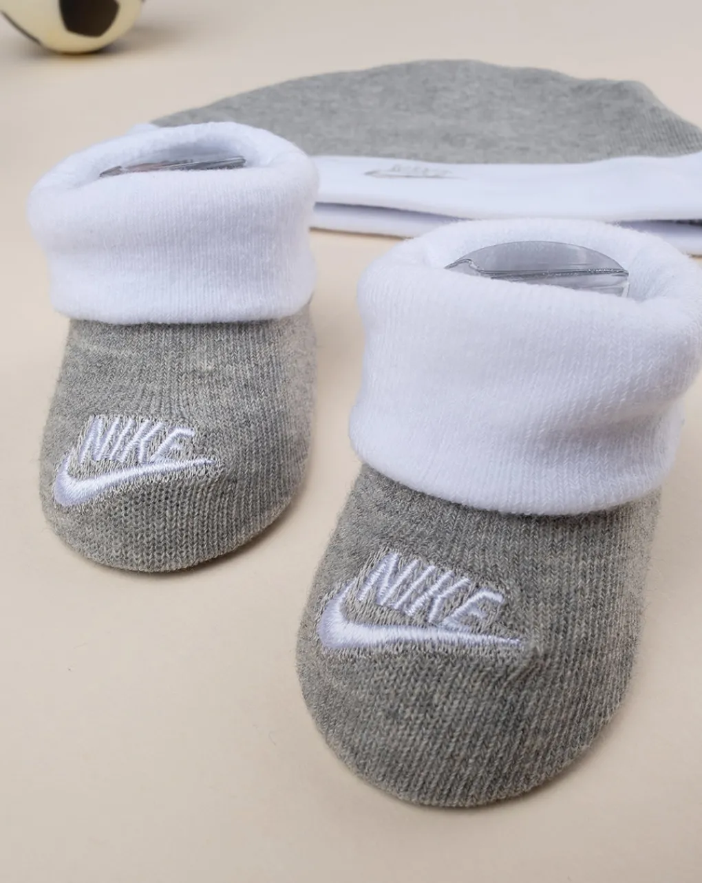 Nike Abiti Completi E Tutine-Set 3 Pezzi Unisex Cappellino + Body + Scarpe Grigio